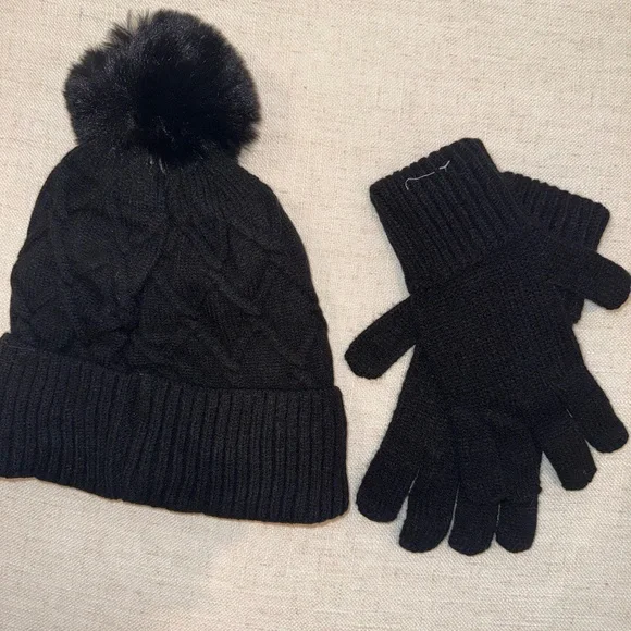 UGG hat and gloves